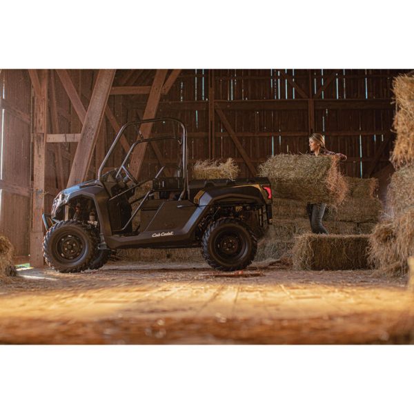 Cub Cadet Challenger M 550 Black