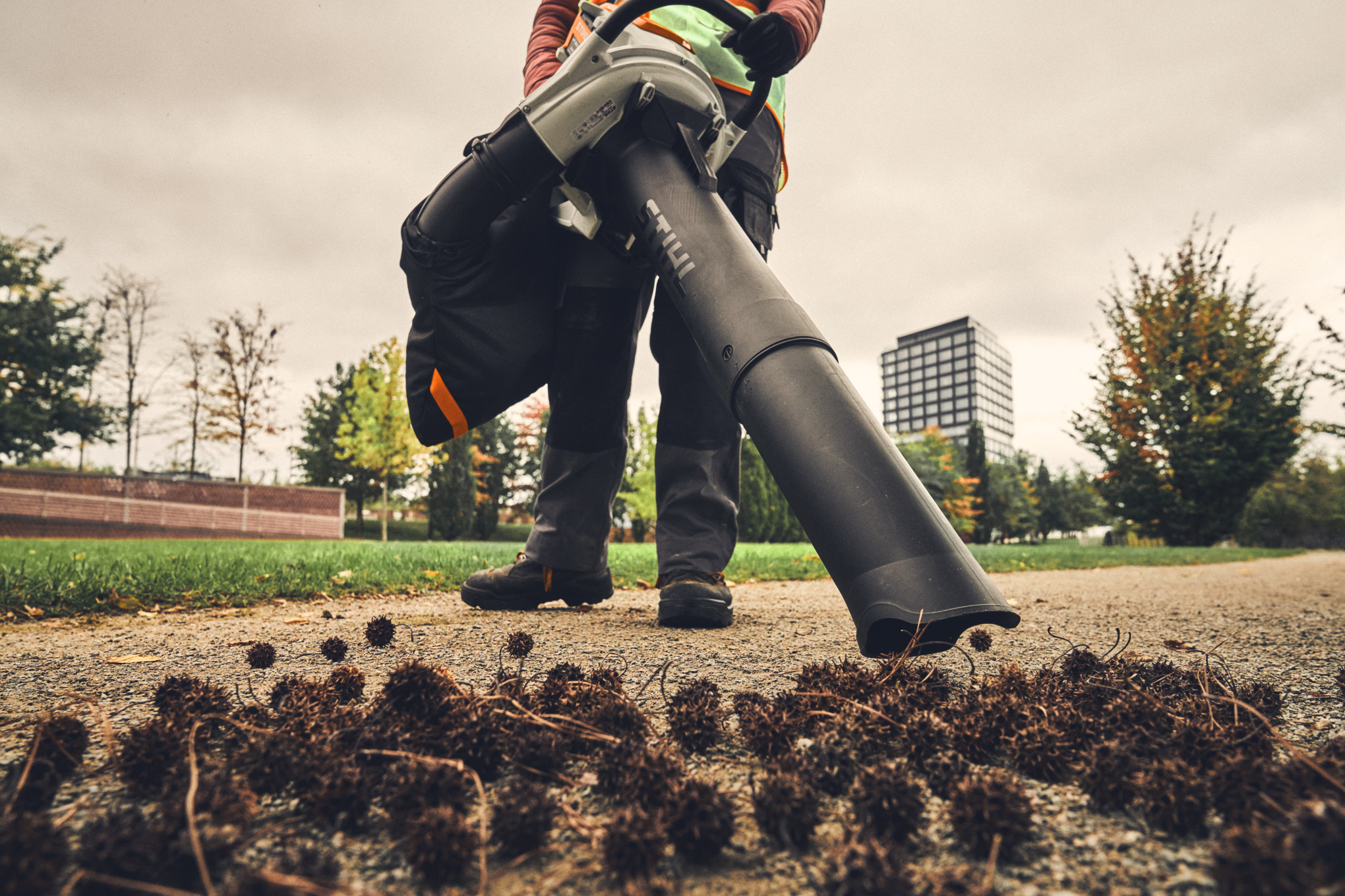 STIHL SHA 140 Battery Powered Vacuum Shredder